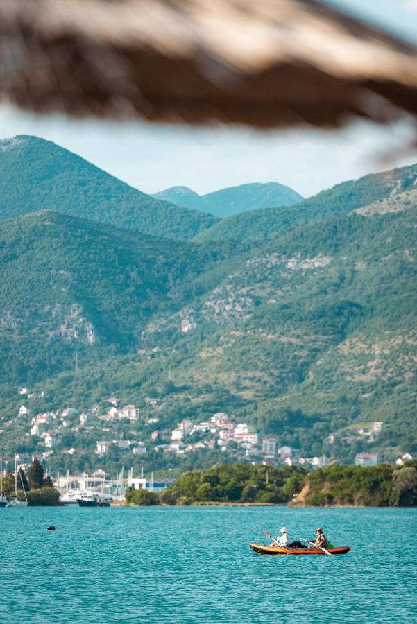 Aquata Apartments Tivat Eksteriør billede