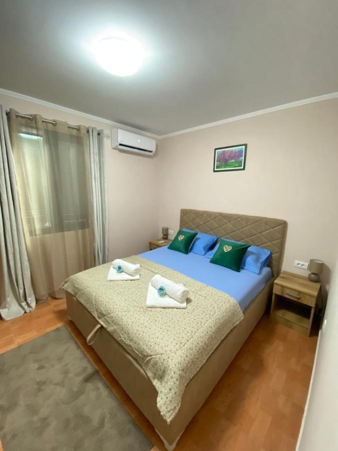 Aquata Apartments Tivat Eksteriør billede