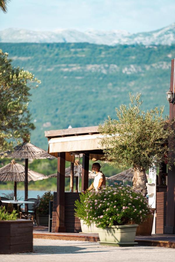 Aquata Apartments Tivat Eksteriør billede