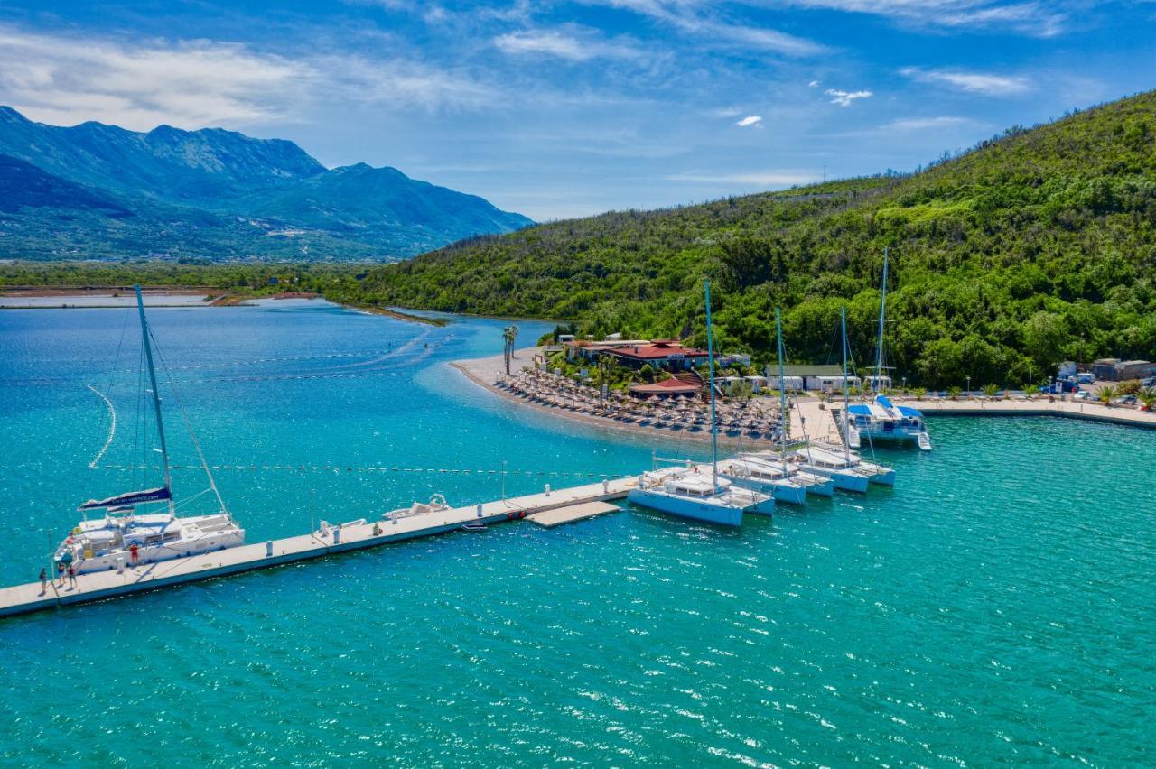 Aquata Apartments Tivat Eksteriør billede
